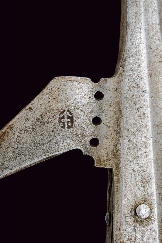 Armaio austriaco (timbro presente), Alabarda stiriana, ferro con cuspide a quadrello e scure inca...