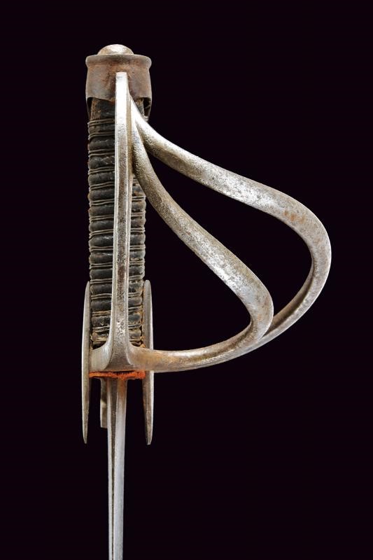Ducato di Varsavia, Sciabola con lama leggermente curva e monogramma “AR” sotto corona