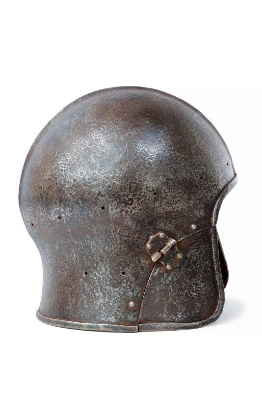 XIX secolo, Barbuta nello stile del XVI secolo, ferro