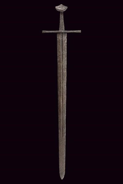Spada medievale, lama diritta a doppio filo con scanalatura centrale (ca. 1270–1290)