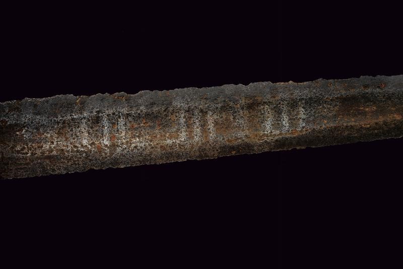 Spada da cavaliere, XII secolo, ferro con lama dritta a due fili