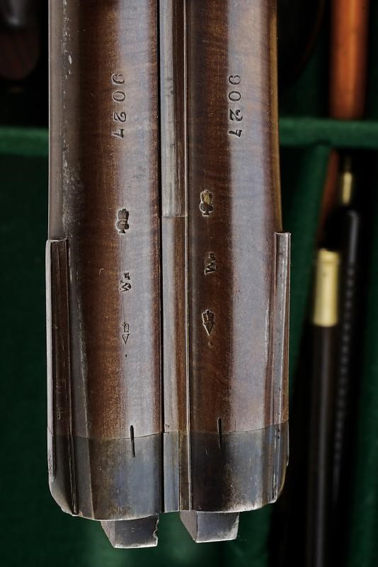 Joseph Manton, Doppietta a luminello in cassetta, canne in damasco (cal. 17,4 mm) – prima metà XI...