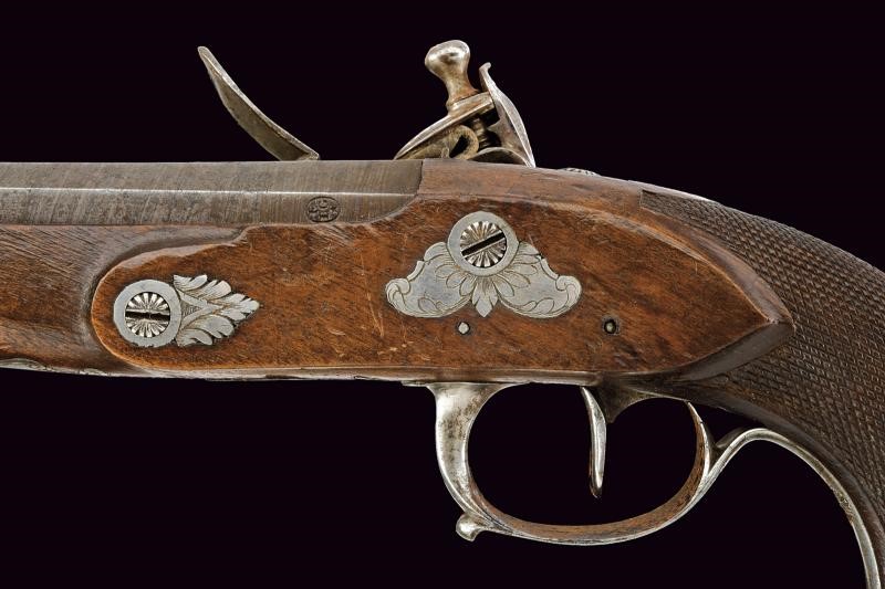 Rougé, Pistola a pietra focaia, canna ottagonale micro-rigata brunita e damascata, Belgio, circa ...