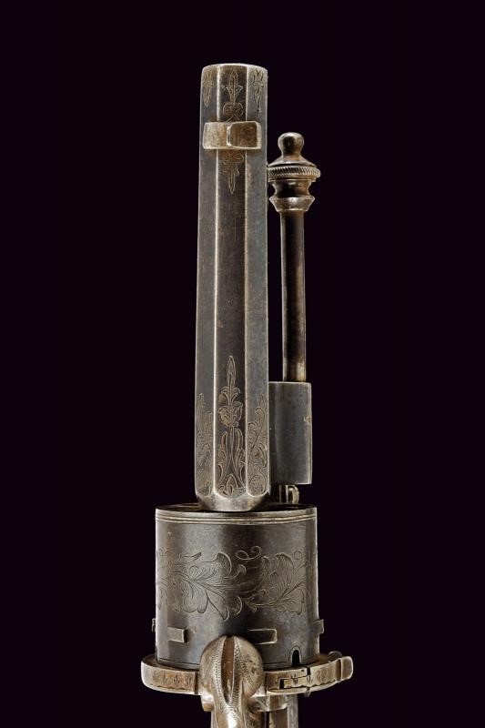 Revolver a spillo, canna ottagonale rigata e tamburo a sei colpi, cal. 7,4 mm