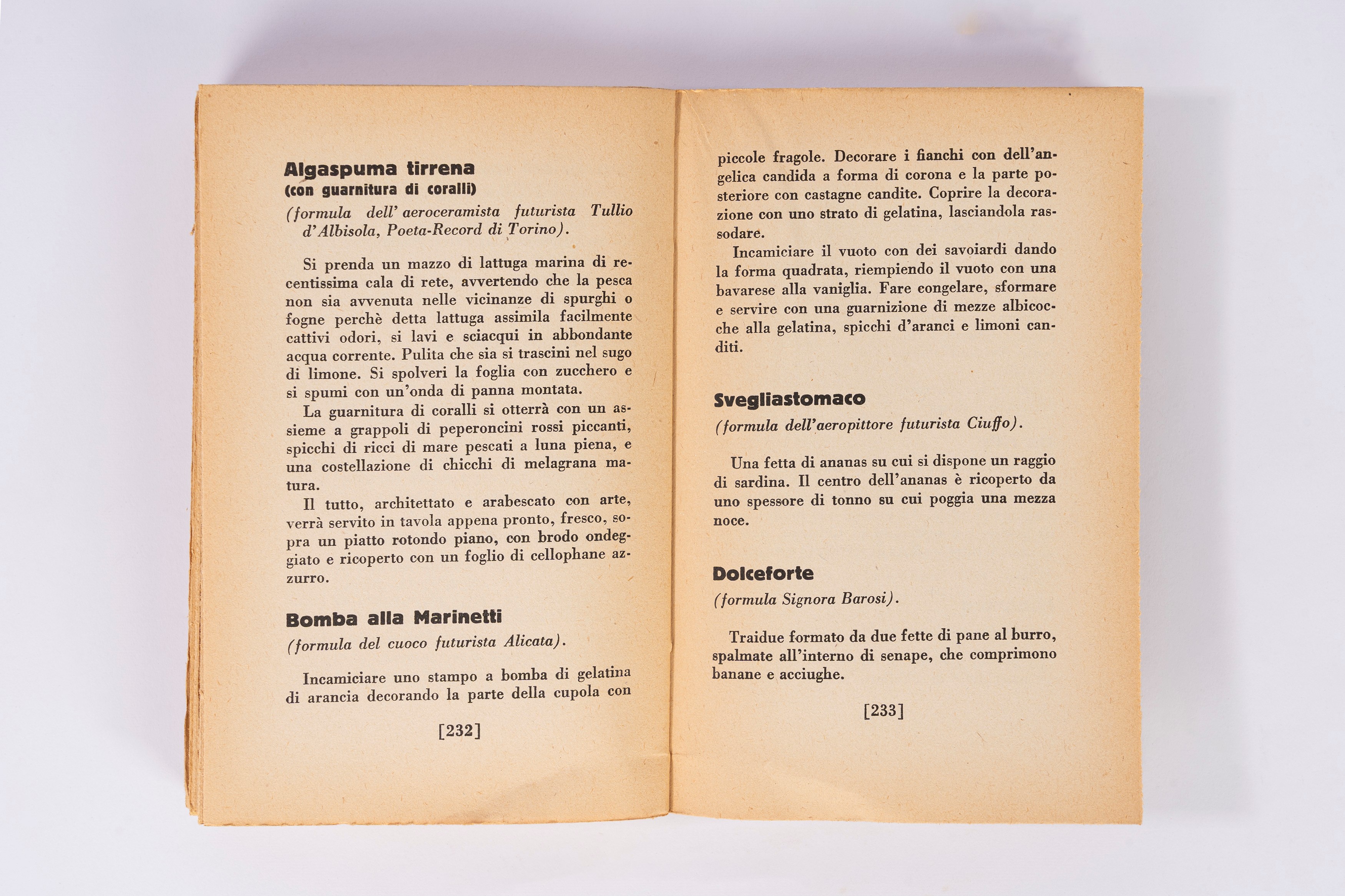 Filippo Tommaso Marinetti, La cucina futurista, prima edizione 1932 con tavole fotografiche fuori...