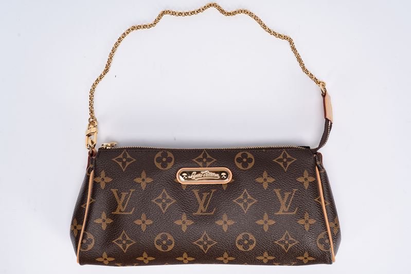 Louis Vuitton - Borsa “Eva”, tela con profili in pelle e tracolla a catena (2008)