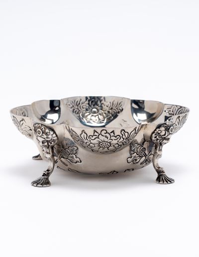 John Aldwinckle & Thomas Slater, Alzatina porta bonbon in argento 925