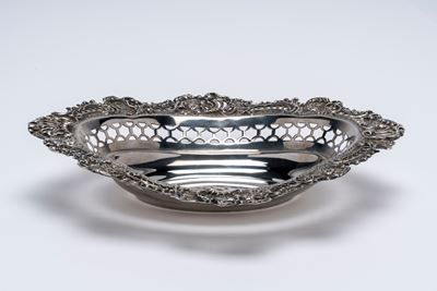 William Comyns & Son, Cestino in argento 925 (Londra, 1896/97)
