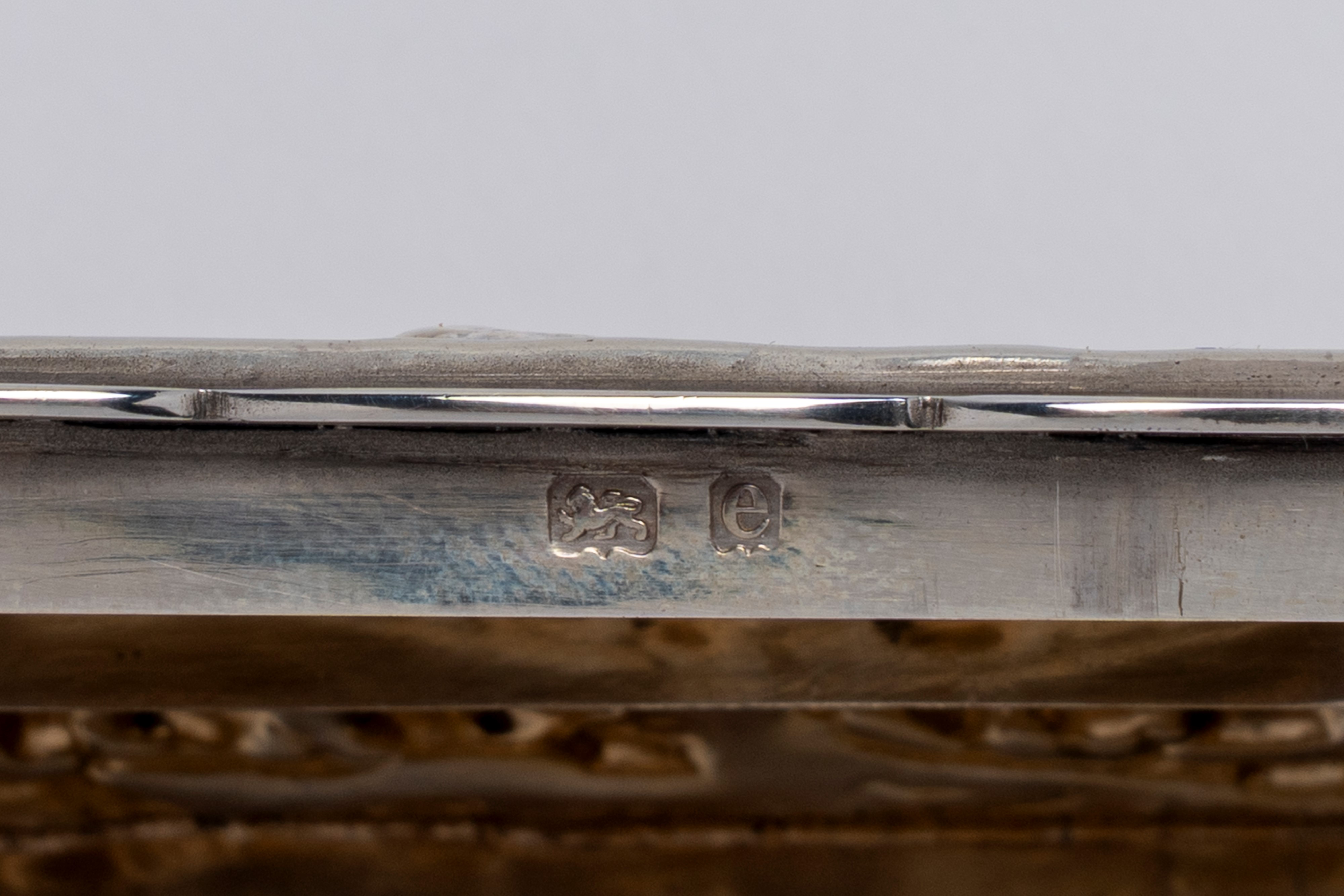 Argentiere Charles S. Green & Co Ltd, Scatola porta penne in argento 925 in stile Art Nouveau