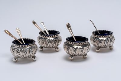 Inghilterra, Sheffield, 1897/98, Gruppo di quattro salierine in argento 925
