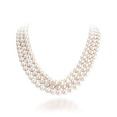 Collana a tre fili di perle coltivate, perle d’acqua salata e chiusura in oro bianco 18k con diam...