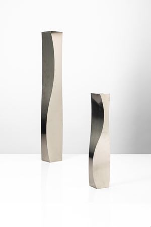 Pair of vases model no. B/509/L and B/507/L