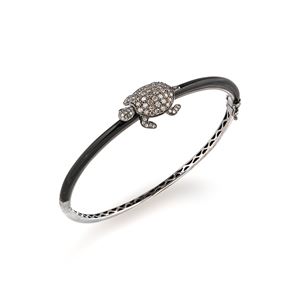 Bangle with turtle