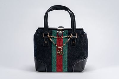Bauletto Boston in velluto con decoro Horsebit a rilievo