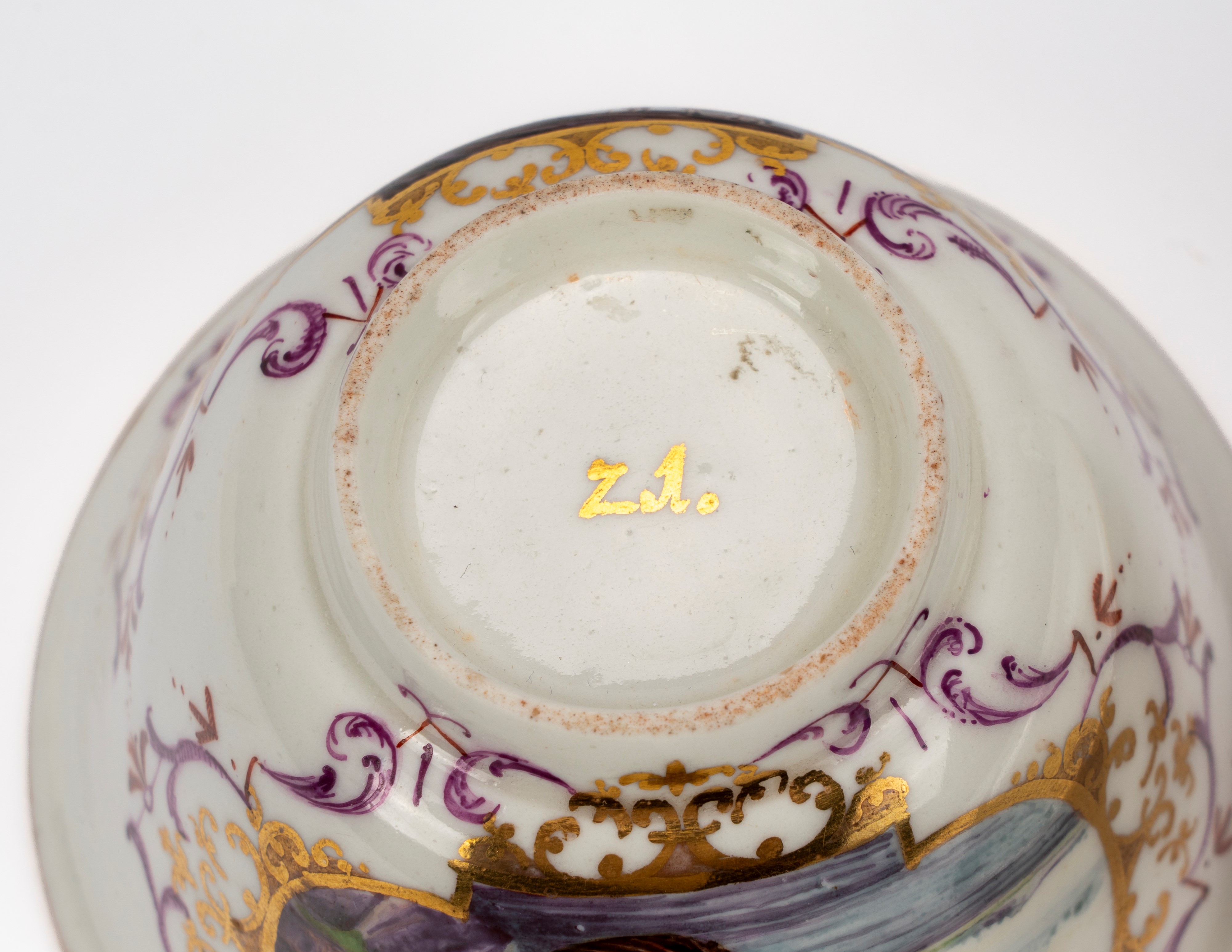 Meissen, Tazzina da tè con piattino, circa 1725