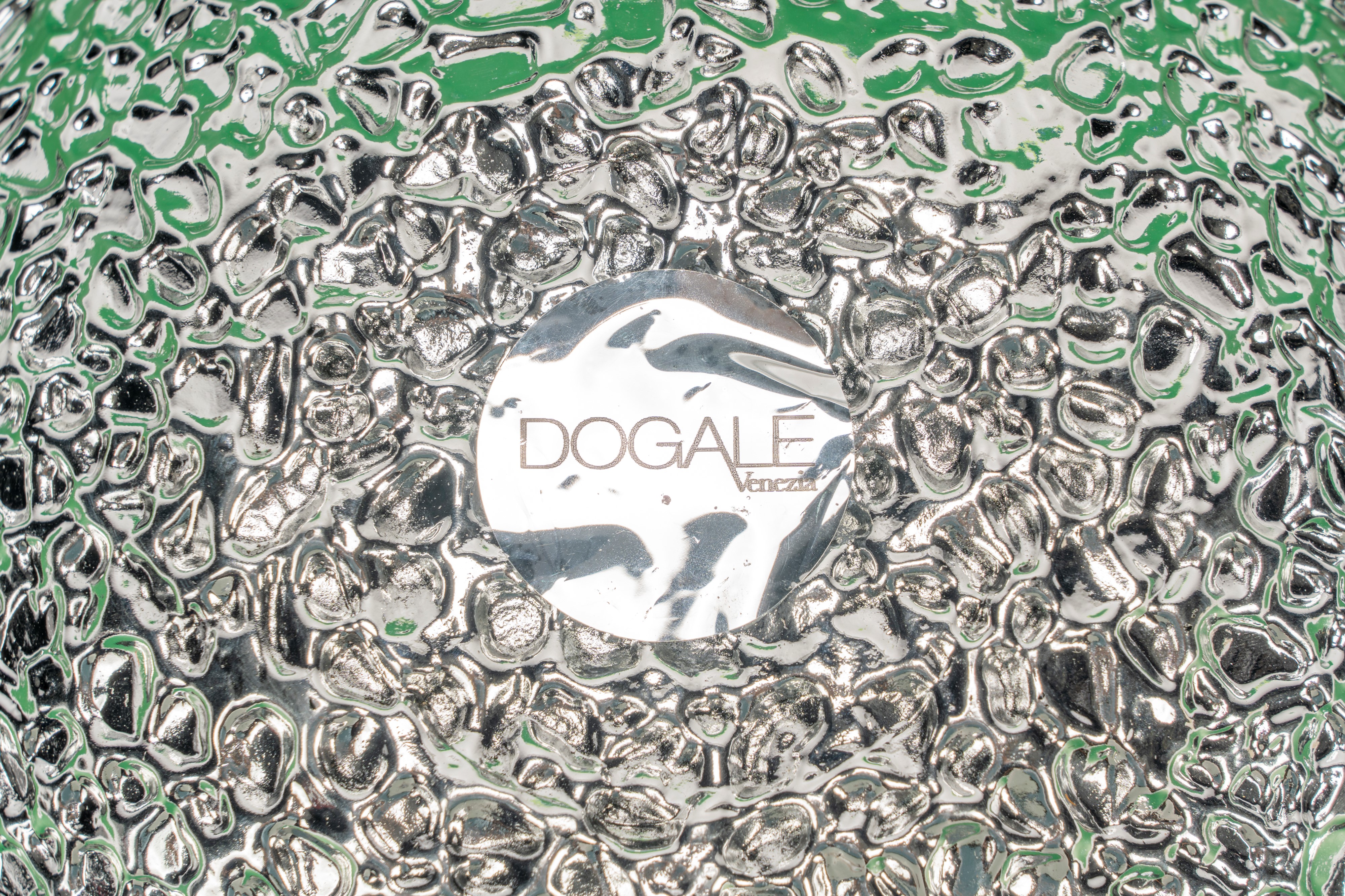Dogale, Venezia. Centrotavola a Bordo Mosso in Vetro di Murano Argentato con Lavorazione Ad Effet...