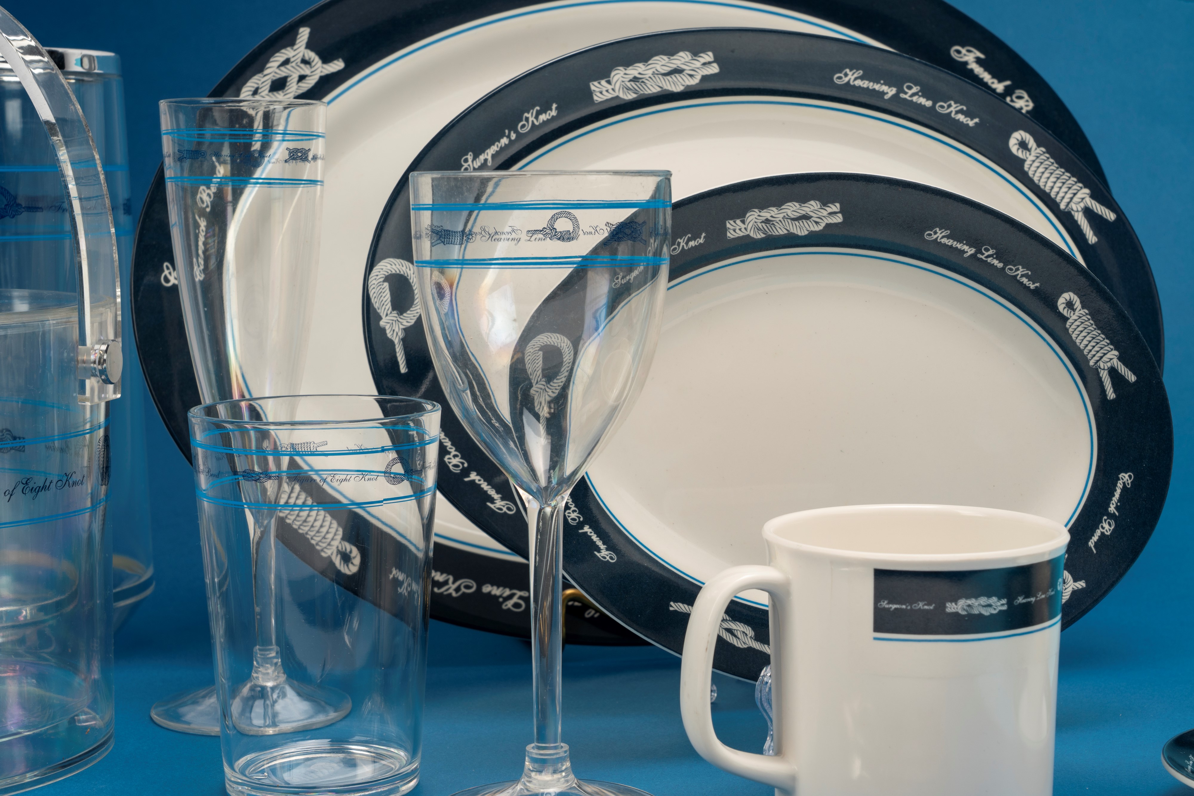 Servizio da tavola in melamina “Sea Tableware” (set completo con piatti, tazze e accessori)