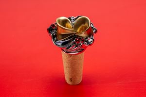 Bottle stopper with gold-plated silver knob