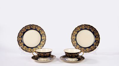 Rosenthal, Servizio tete-à-tete in porcellana bianca con bordo blu e oro
