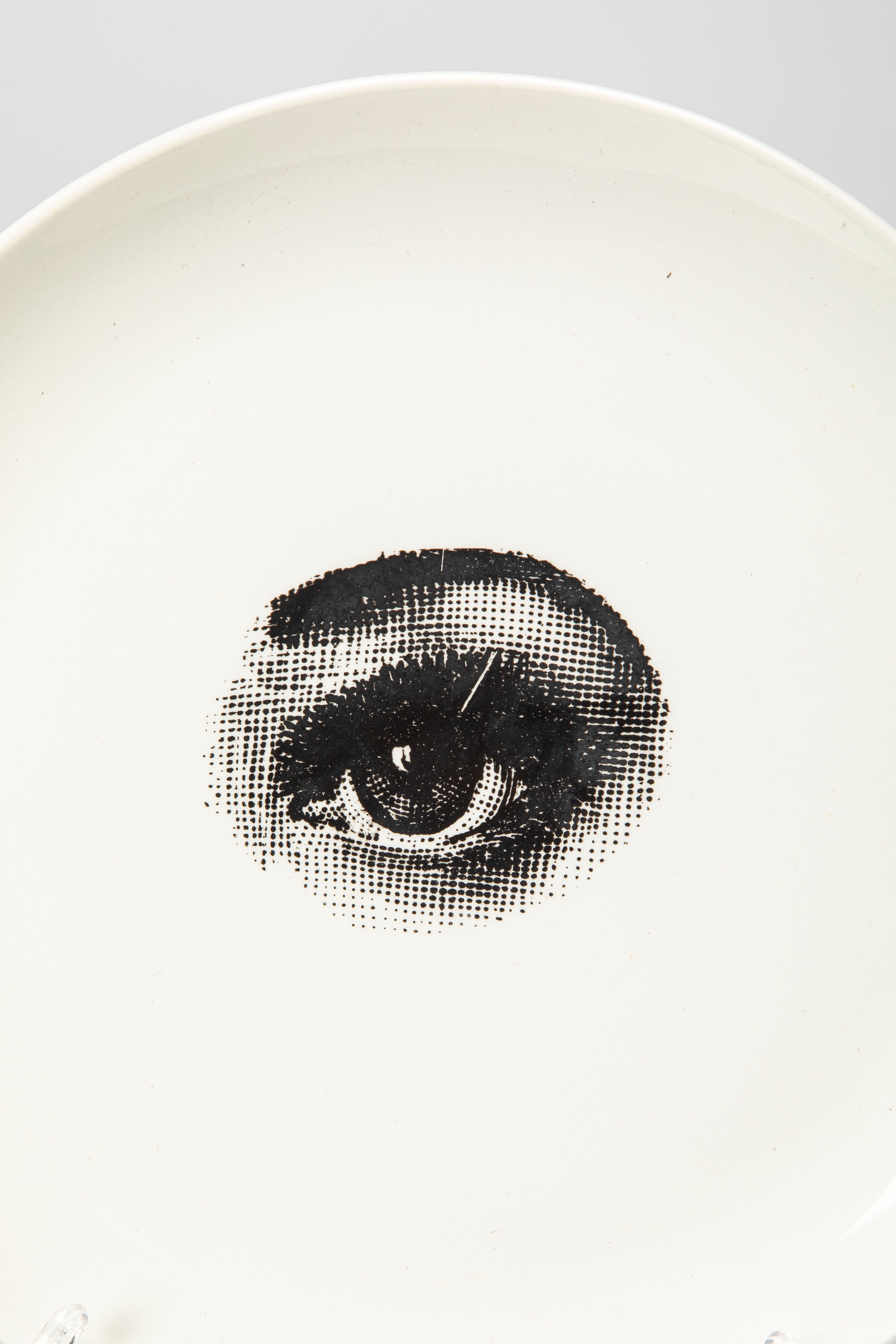 Piero Fornasetti - Piatto n. 35 della serie "Tema e Variazioni", porcellana serigrafata
