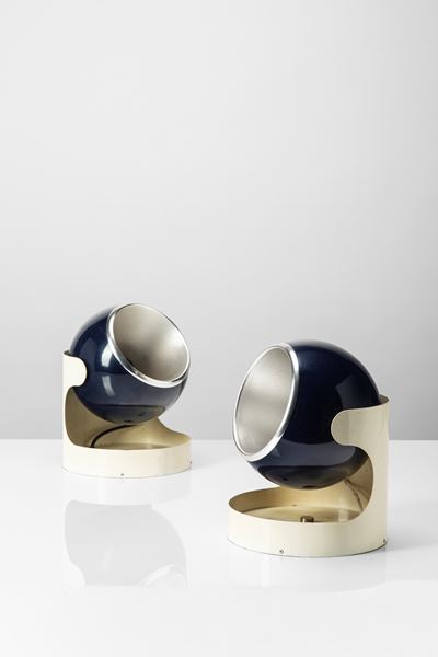 Coppia di lampade da tavolo, metallo verniciato, design 1970 circa