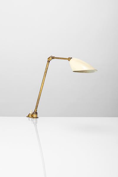 Lampada da tavolo snodabile, ottone e metallo, manifattura italiana (c. 1950)