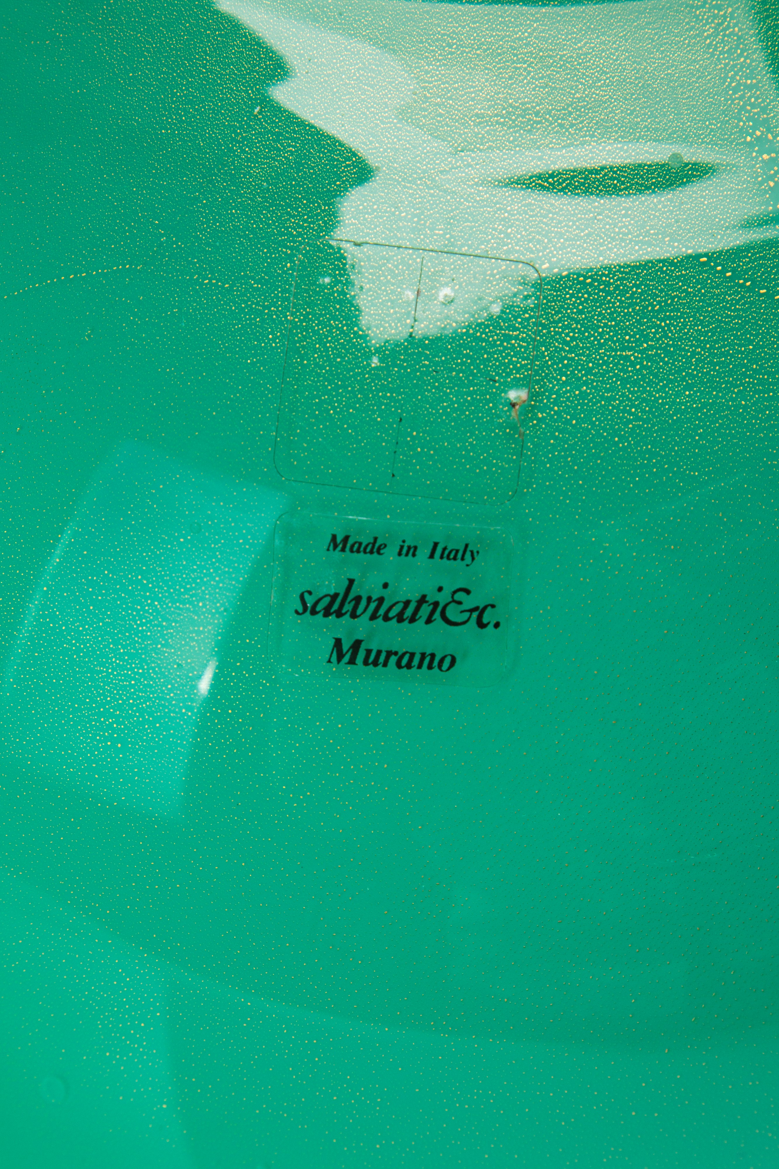 Salviati - Grande vaso in vetro verde con foglia d’oro