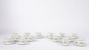 Servizio da caff&egrave; in porcellana bianca decorata in vede e oro, L. Bernardaud, Limoges