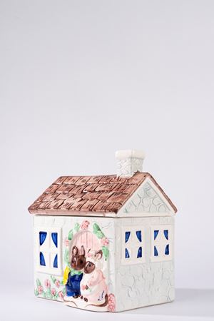 Biscottiera in ceramica policroma forma di casetta