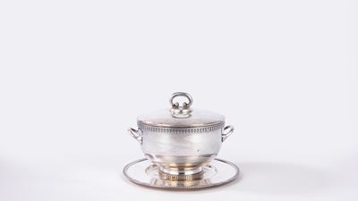 Zuppiera in silver plate, con vassoio