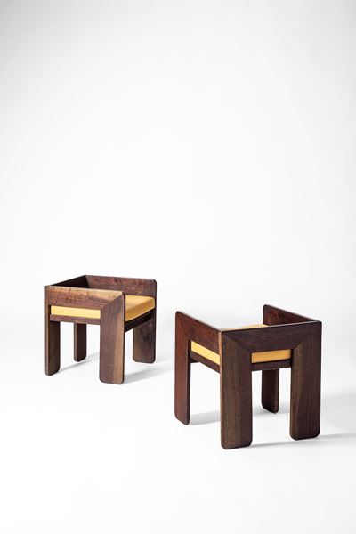 Coppia di panchette in legno e ecopelle (disegno, 1960 circa)