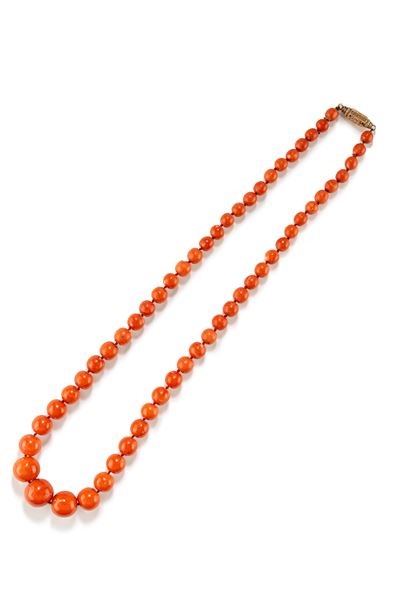 Collana in oro rosso 18k con corallo, a filo con sfere degradanti