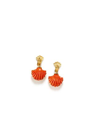 Orecchini con corallo