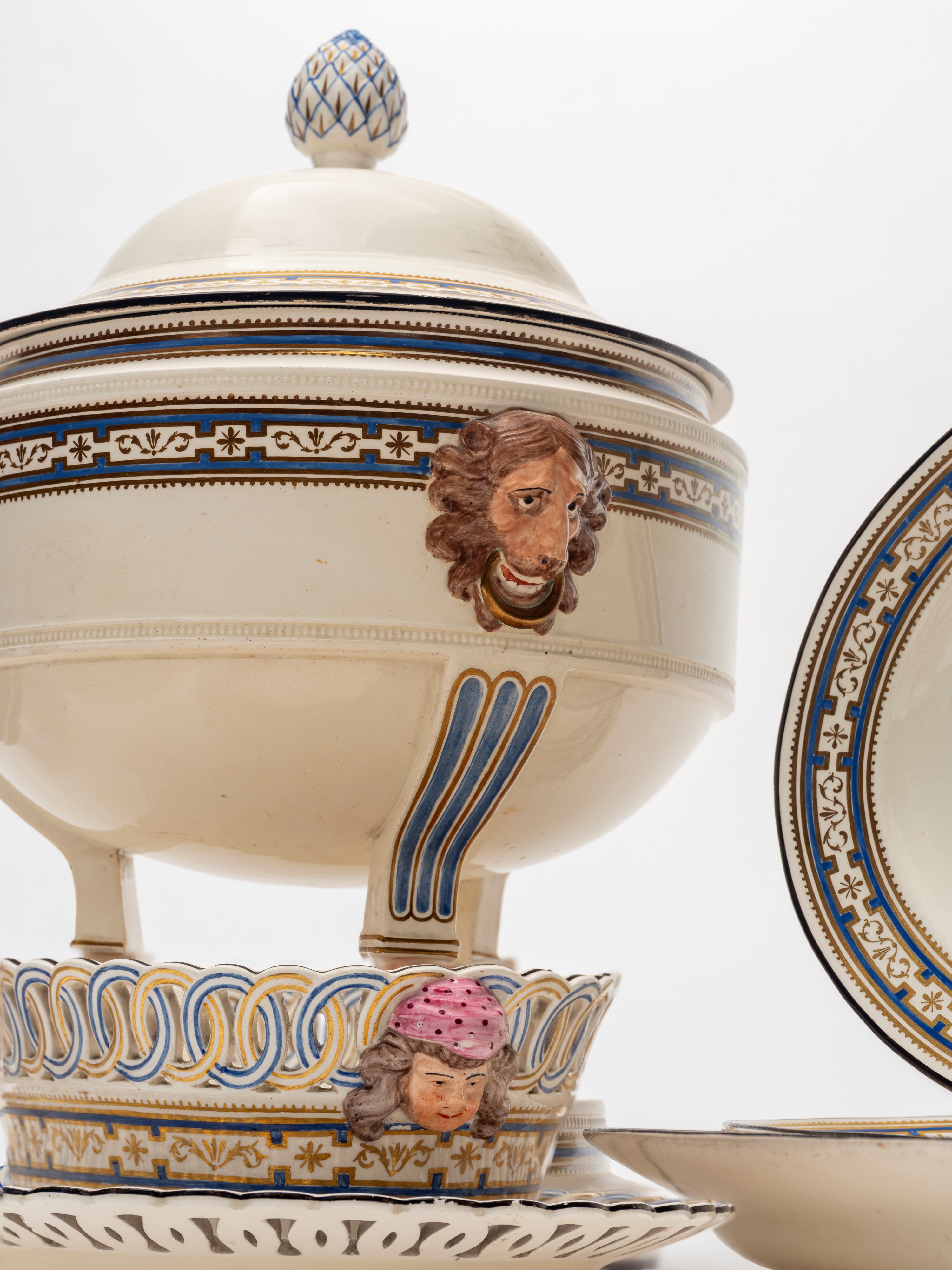 Importante Servizio da Tavola. Manifattura del Vecchio, Napoli, 1820 Circa