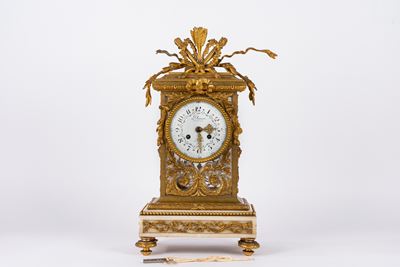 Pendola da tavolo in marmo e bronzo dorato, Francia, secolo XIX