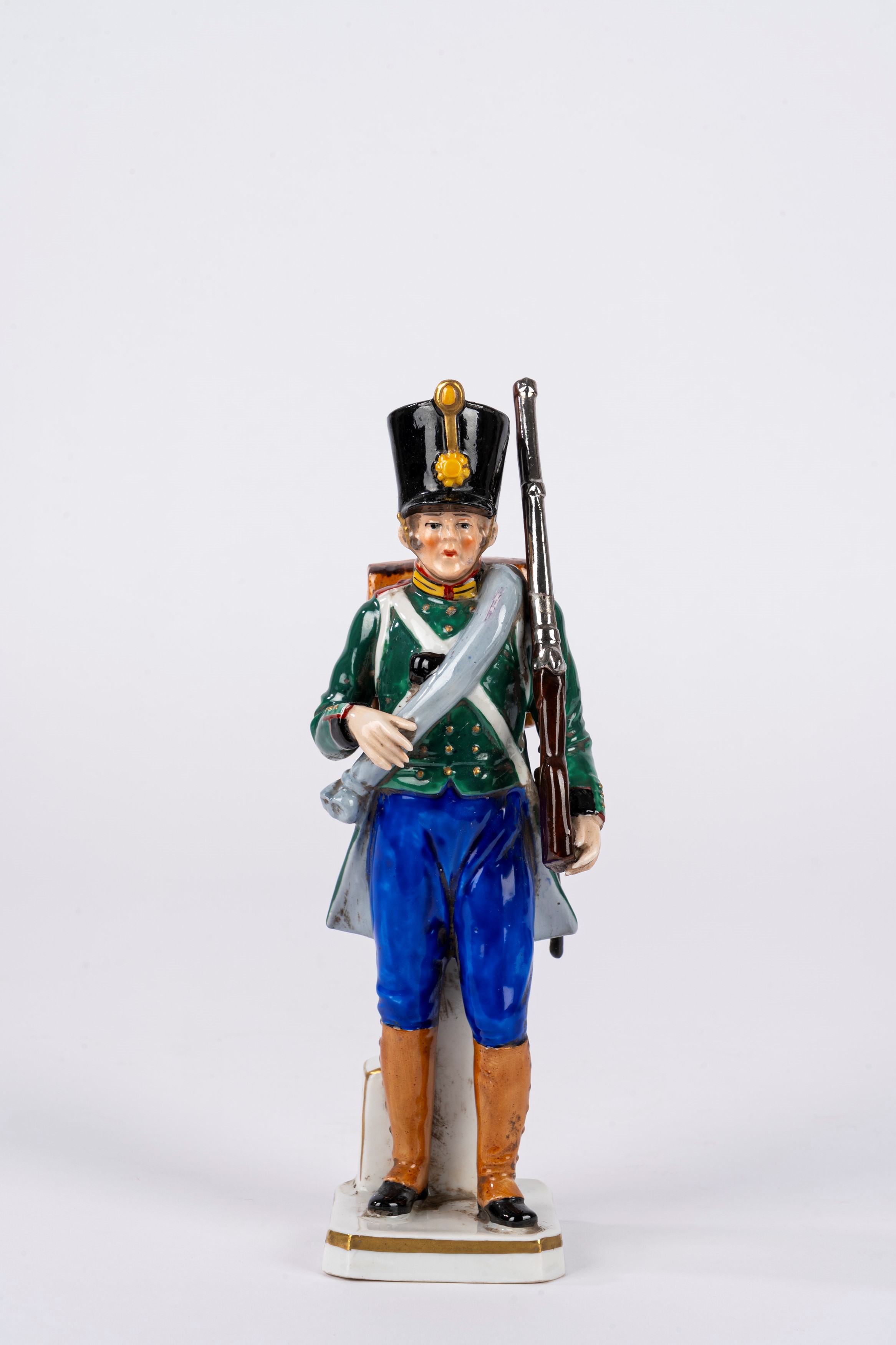 Collezione di 11 soldatini e statuine in porcellana policroma, Capodimonte/Herend/Ludwigsburg, XX...