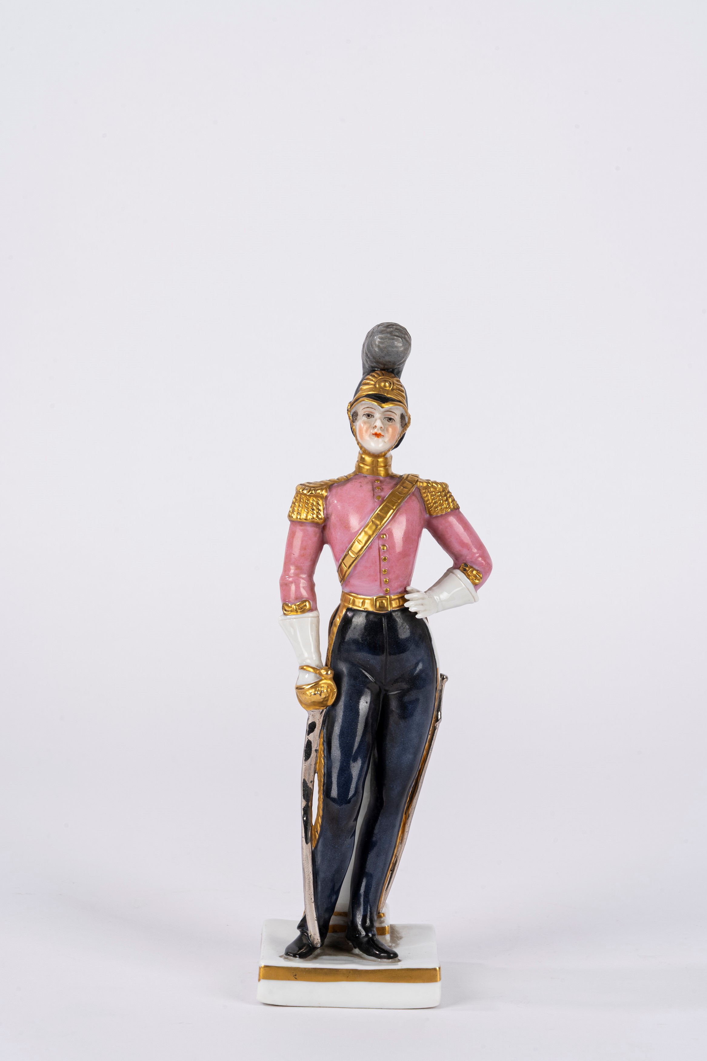 Collezione di 11 soldatini e statuine in porcellana policroma, Capodimonte/Herend/Ludwigsburg, XX...