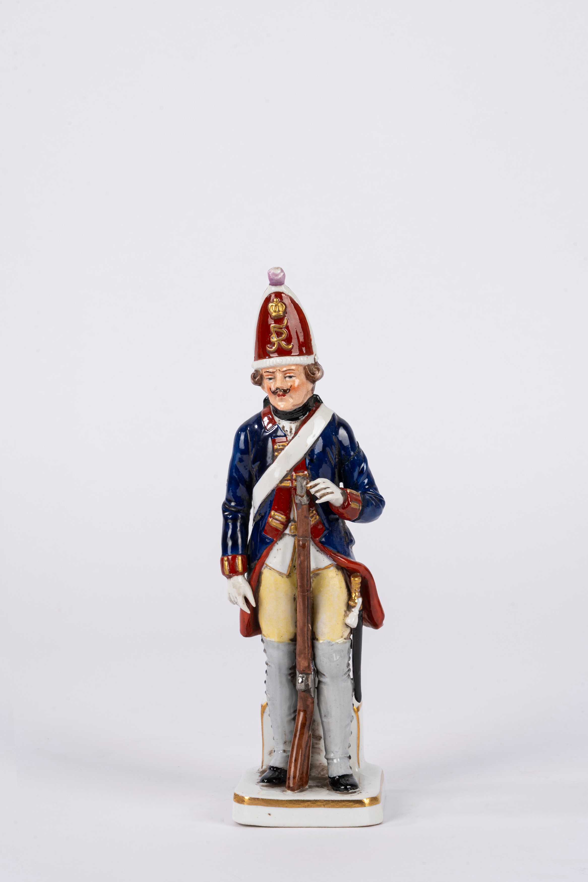 Collezione di 11 soldatini e statuine in porcellana policroma, Capodimonte/Herend/Ludwigsburg, XX...