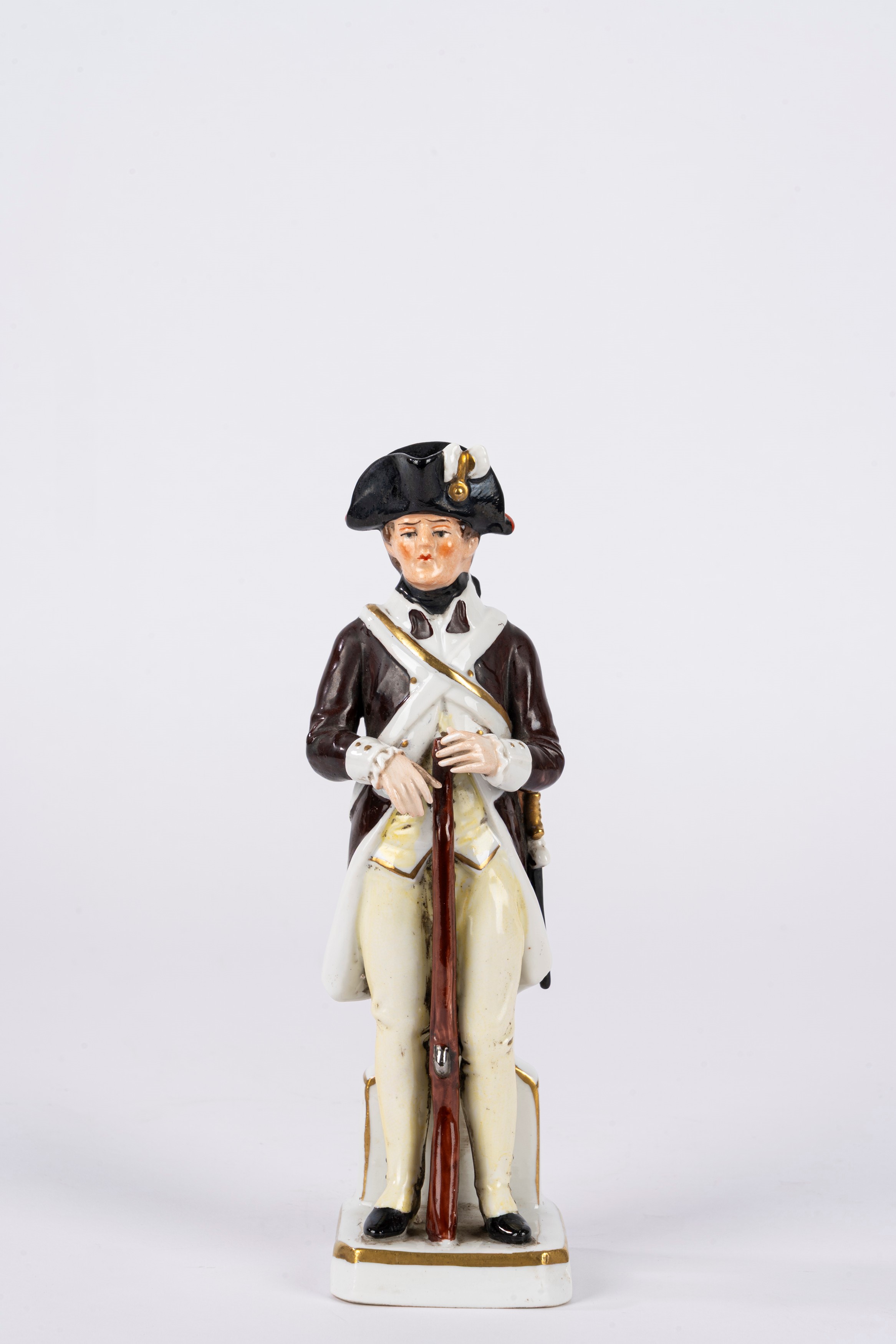 Collezione di 11 soldatini e statuine in porcellana policroma, Capodimonte/Herend/Ludwigsburg, XX...
