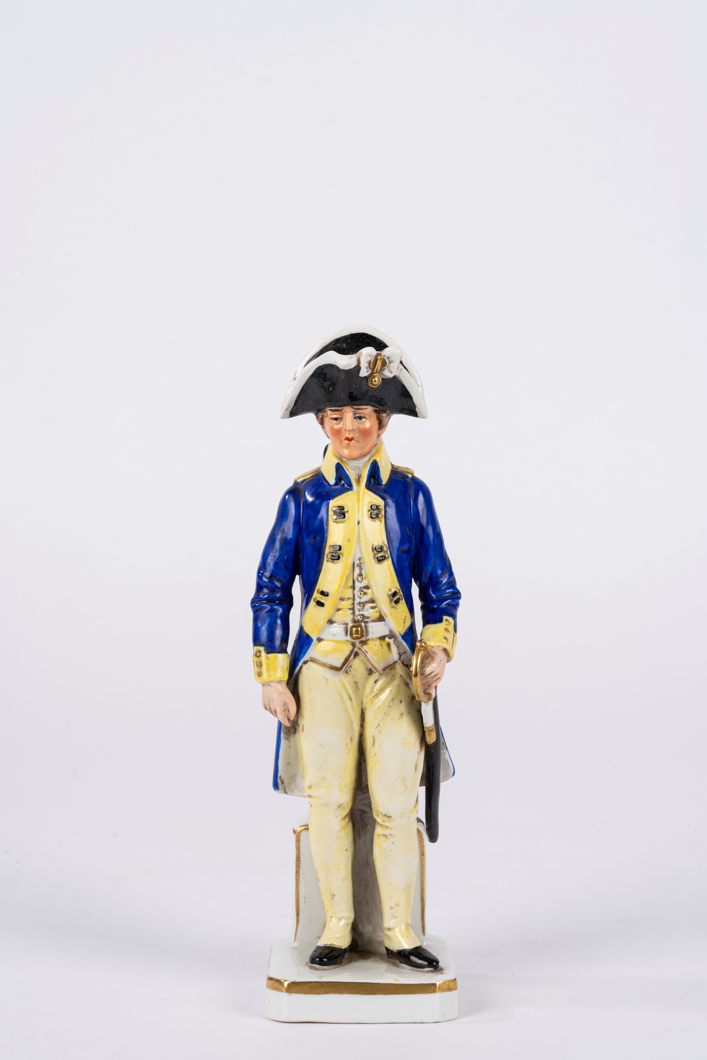 Collezione di 11 soldatini e statuine in porcellana policroma, Capodimonte/Herend/Ludwigsburg, XX...