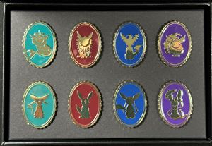 Complete set PIN Pok&eacute;mon x Natural Histoty Museum Eeveelutions - Original Box