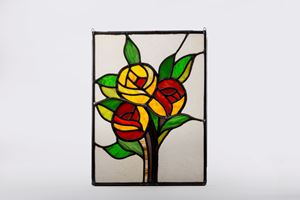 Vetrata policroma con fiori