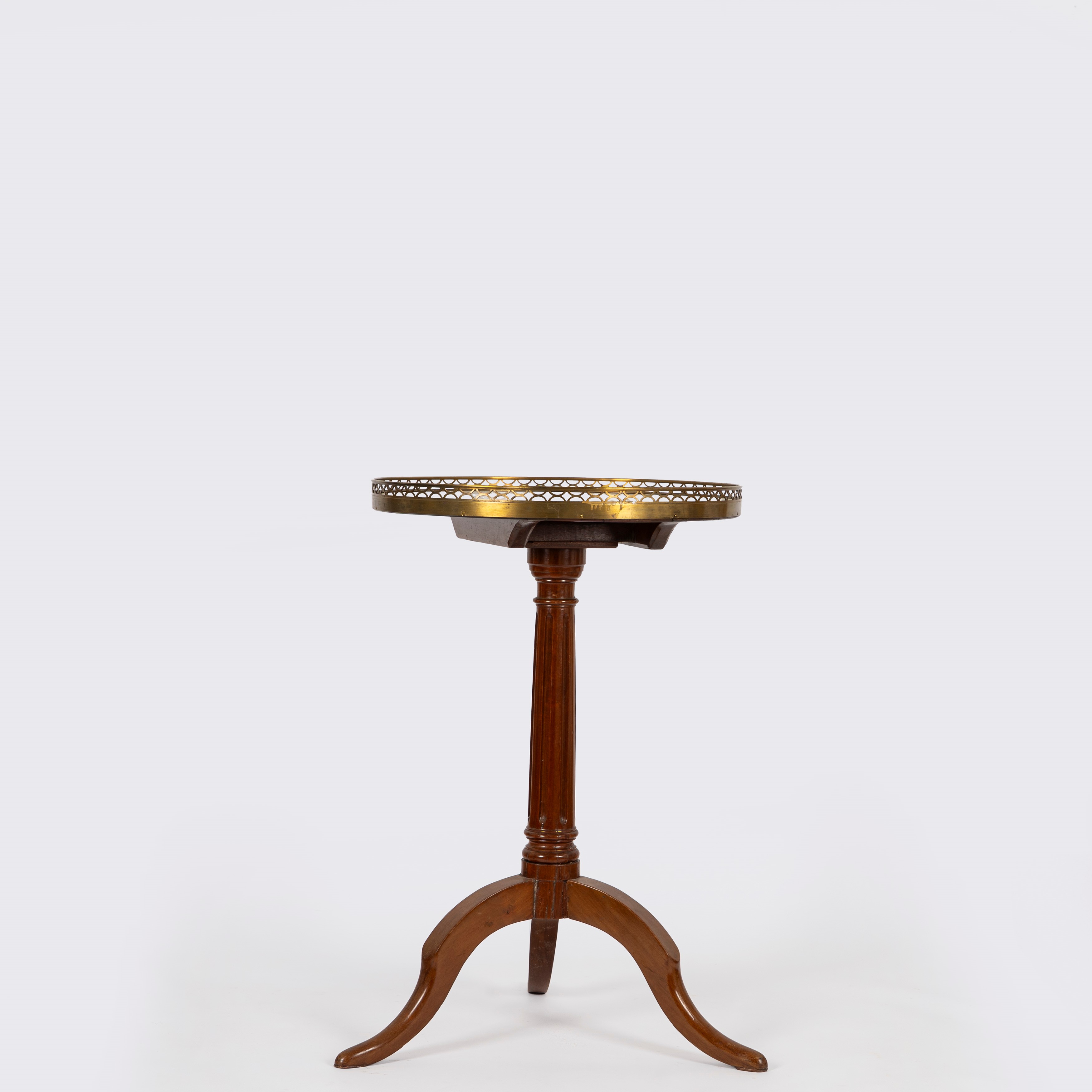 Gueridon, legno con piano in marmo, fine XIX secolo–inizi XX