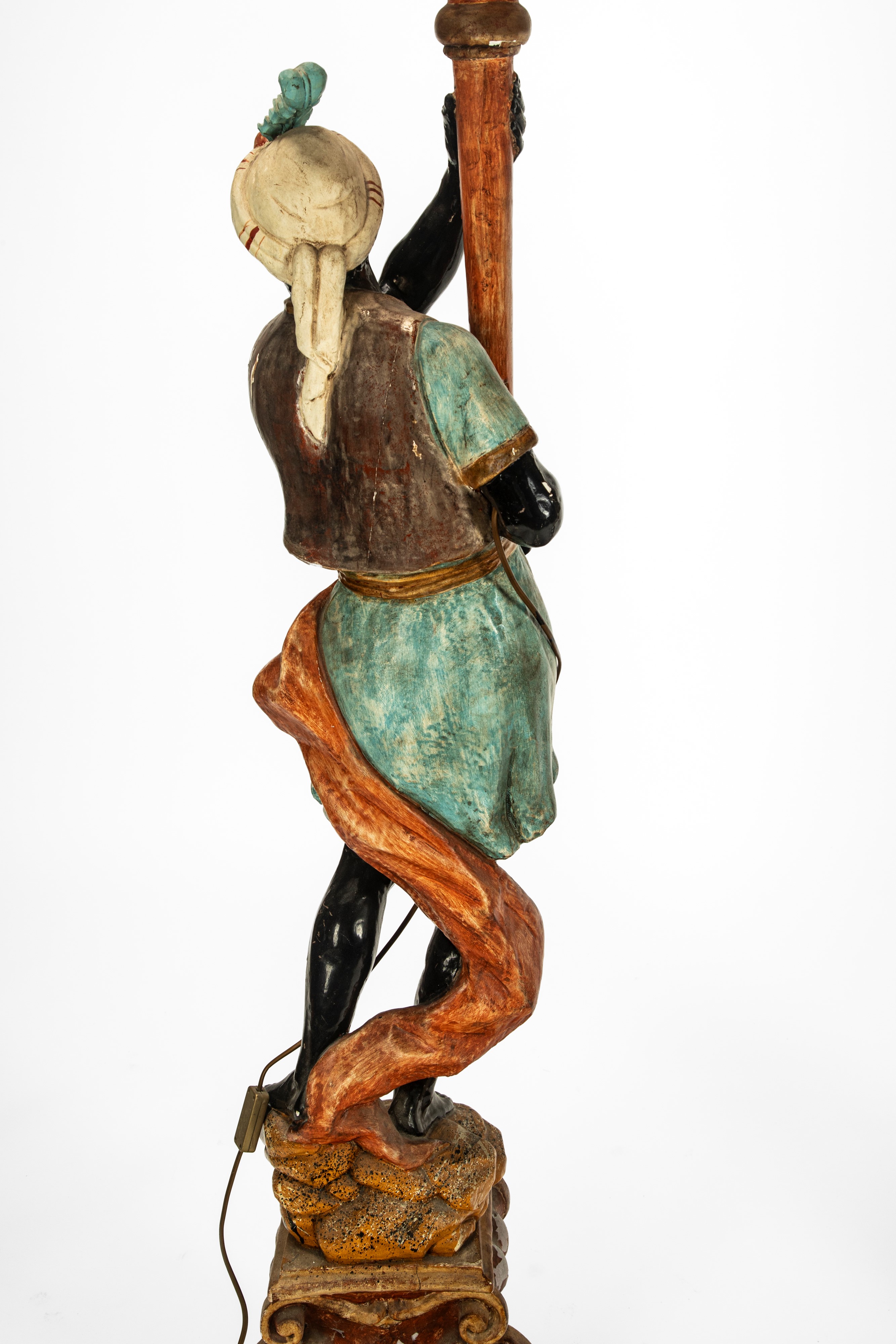 Due mori reggitorcia, in legno laccato, fine secolo XIX