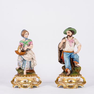 Coppia di sculture, biscuit su base in porcellana raffiguranti pescatore e pescivendola