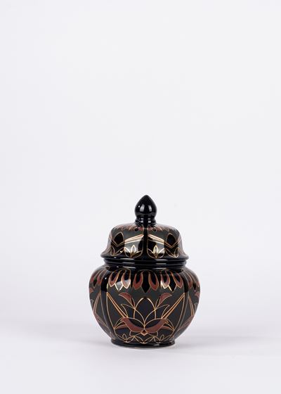 Piccola potiche in ceramica smaltata con motivi déco, altezza 21 cm