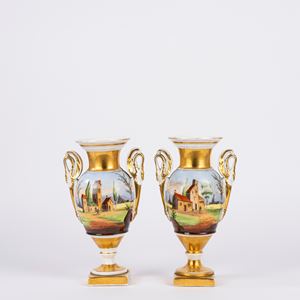 Coppia di vasi in porcellana policroma, Francia fine secolo XIX