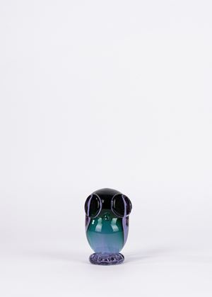 Civetta in vetro sommerso di Murano viola e verde, probabilmente Seguso, anni '70 del Novecento