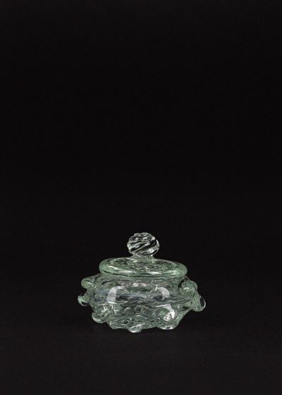 Ercole Barovier (probabile), Scatola in vetro di Murano “a Mugnoni” con coperchio, anni ’50 del N...