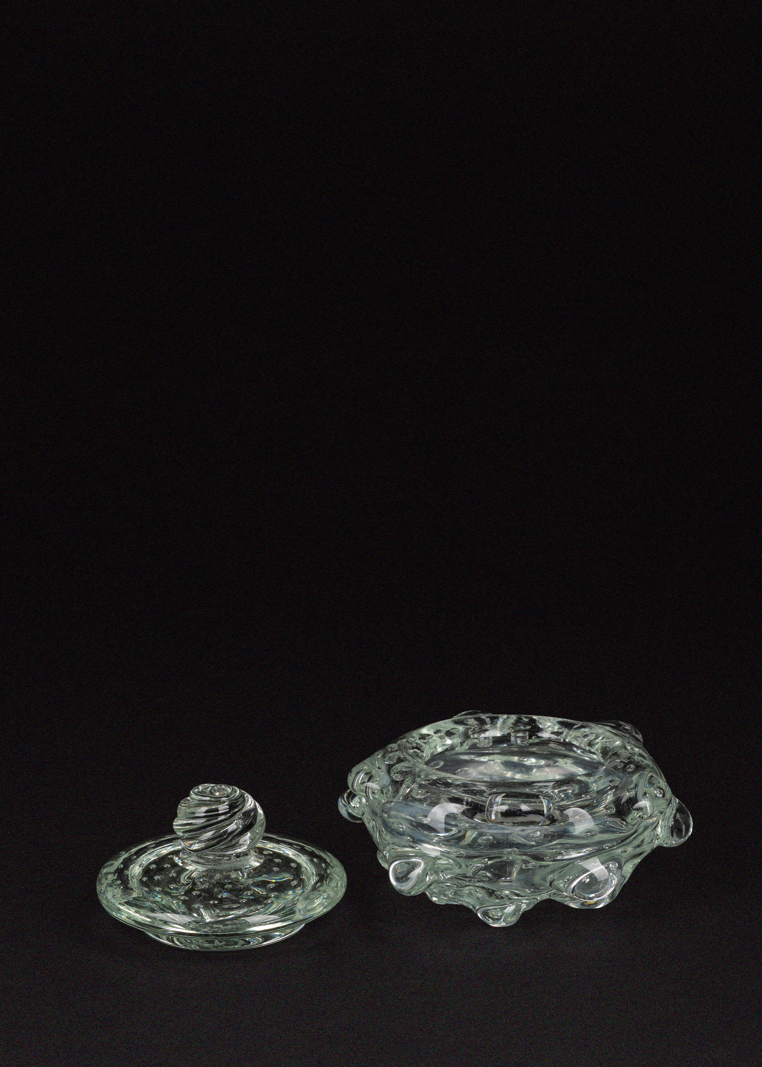 Ercole Barovier (probabile), Scatola in vetro di Murano “a Mugnoni” con coperchio, anni ’50 del N...